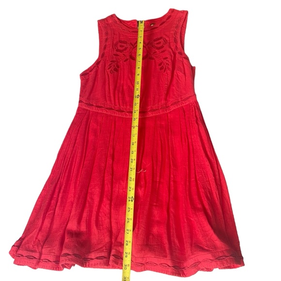 Free People “Birds of a Feather” Red on Red Embroidery Mini Dress size 6 - Picture 14 of 16